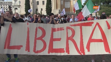 4 - Protesta contro il green pass a Piazza San Giovanni a Roma. Le foto