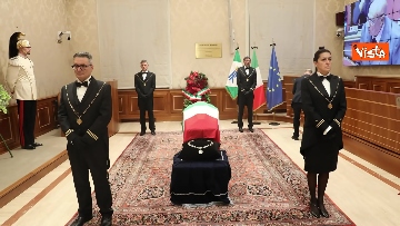 1 - Il racconto della visita di Papa Francesco alla Camera Ardente di Giorgio Napolitano a Palazzo Madama FOTOGALLERY