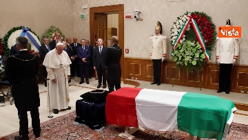 2 - Il racconto della visita di Papa Francesco alla Camera Ardente di Giorgio Napolitano a Palazzo Madama FOTOGALLERY