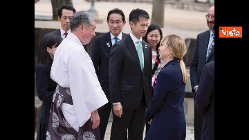 2 - Al via il vertice del G7 a Hiroshima, i leader depongono corona al Peace Memorial Park
