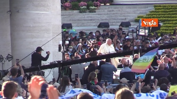 3 - Blanco e Papa Francesco in Piazza S.Pietro per l'evento dedicato ai giovani 