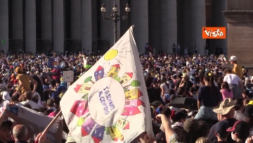 8 - Blanco e Papa Francesco in Piazza S.Pietro per l'evento dedicato ai giovani 