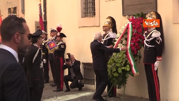 5 - Anniversario uccisione Moro, Draghi e Mattarella alla cerimonia in Via Caetani a Roma. Le foto