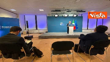 8 - Consiglio Ue, le foto della conferenza stampa del Presidente Draghi a Bruxelles 
