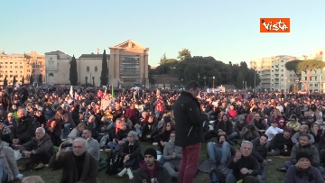 5 - I No Vax riempiono Piazza San Giovanni a Roma, le foto della manifestazione